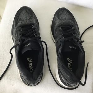 Women’s ASICS Gel Nimbus 19,  Black/Charcoal, Size 8 Wide